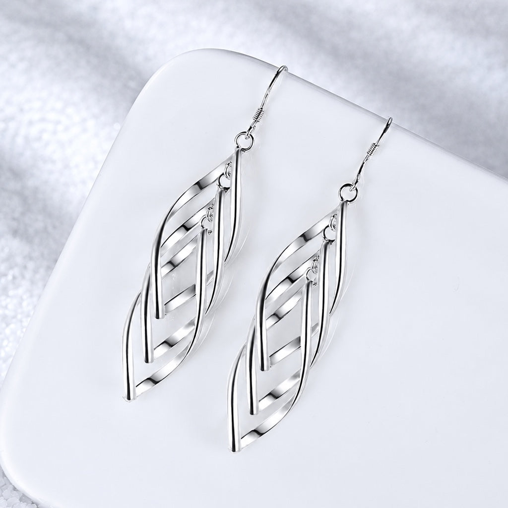 Woven Wave White Gold Earrings