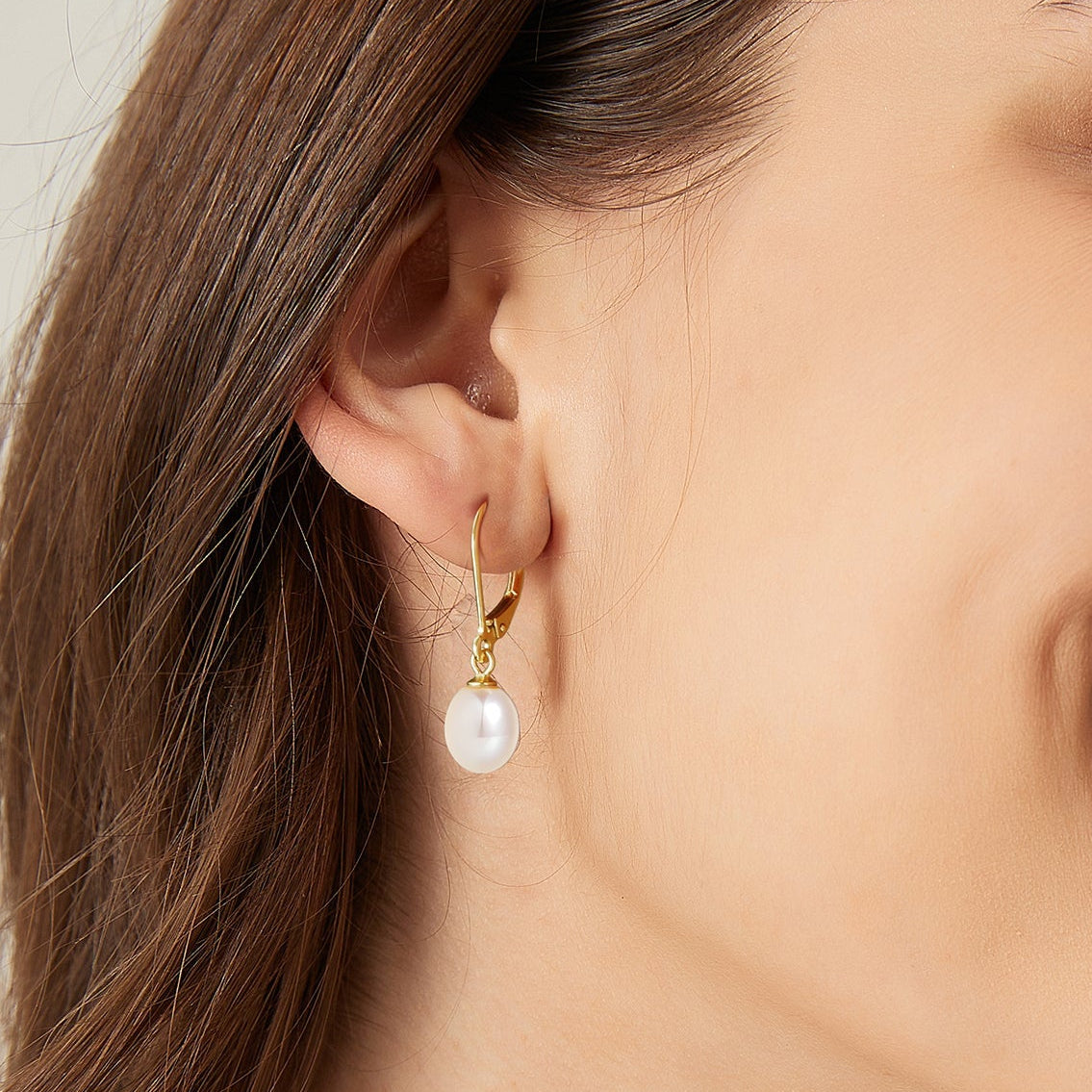 Pearl Gold Dangle Earrings
