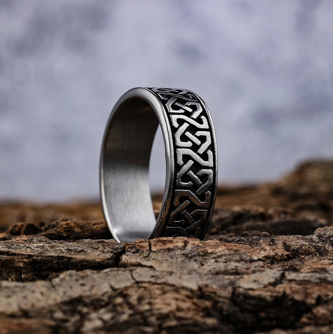 Spiral Knot Band Ring