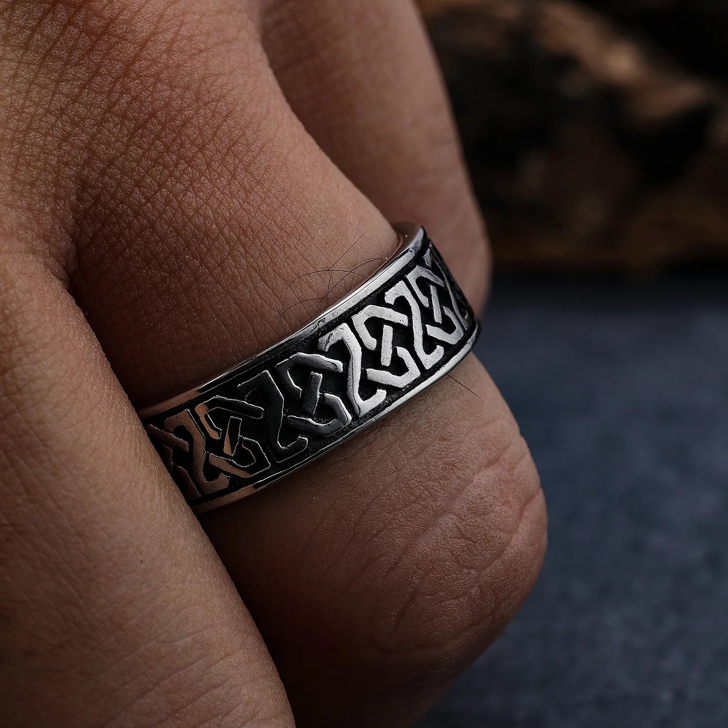 Spiral Knot Band Ring