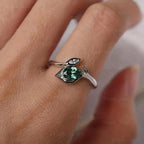 Exquisite Green Zirconia Leaf Ring