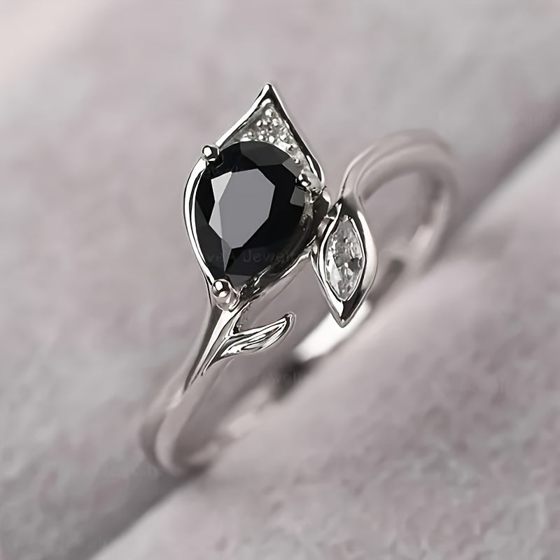 Exquisite Green Zirconia Leaf Ring