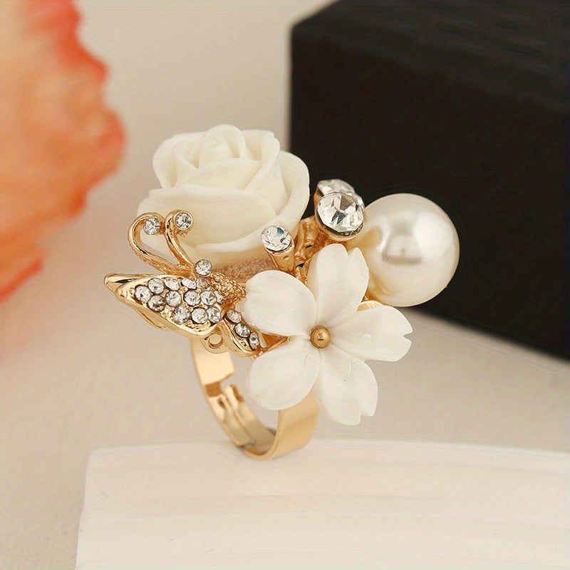 Rhinestone White Flower Ring