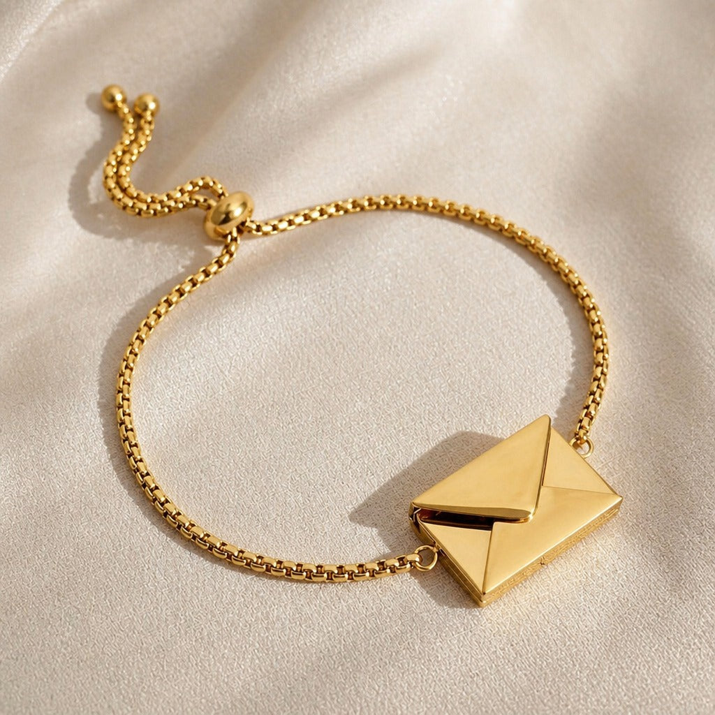 Valora Secret Envelope Bracelet