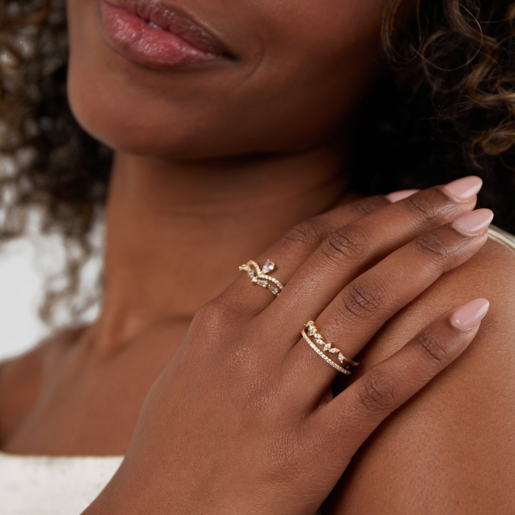 Chic Crystal Aura Ring