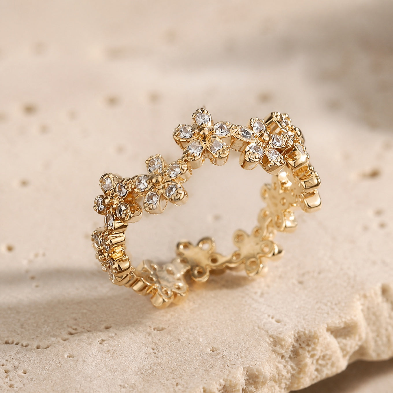 Classic Zirconia Floral Ring