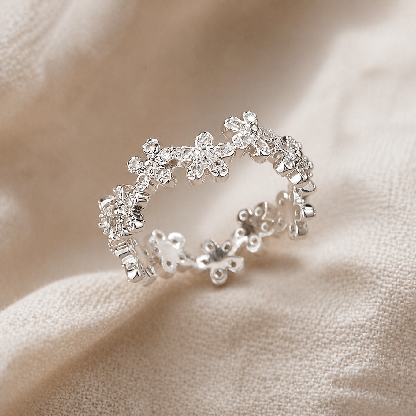 Classic Zirconia Floral Ring