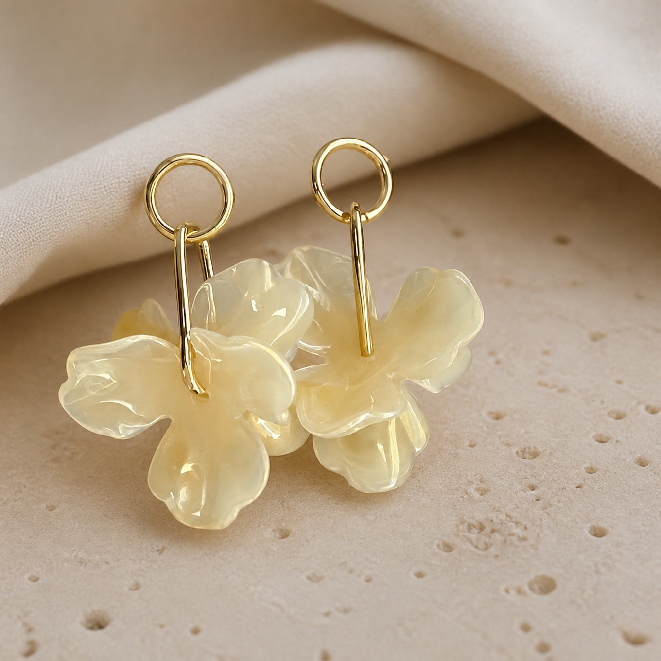 Retro Acrylic Flower Earrings