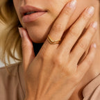 Sophisticated Curve Accent Ring