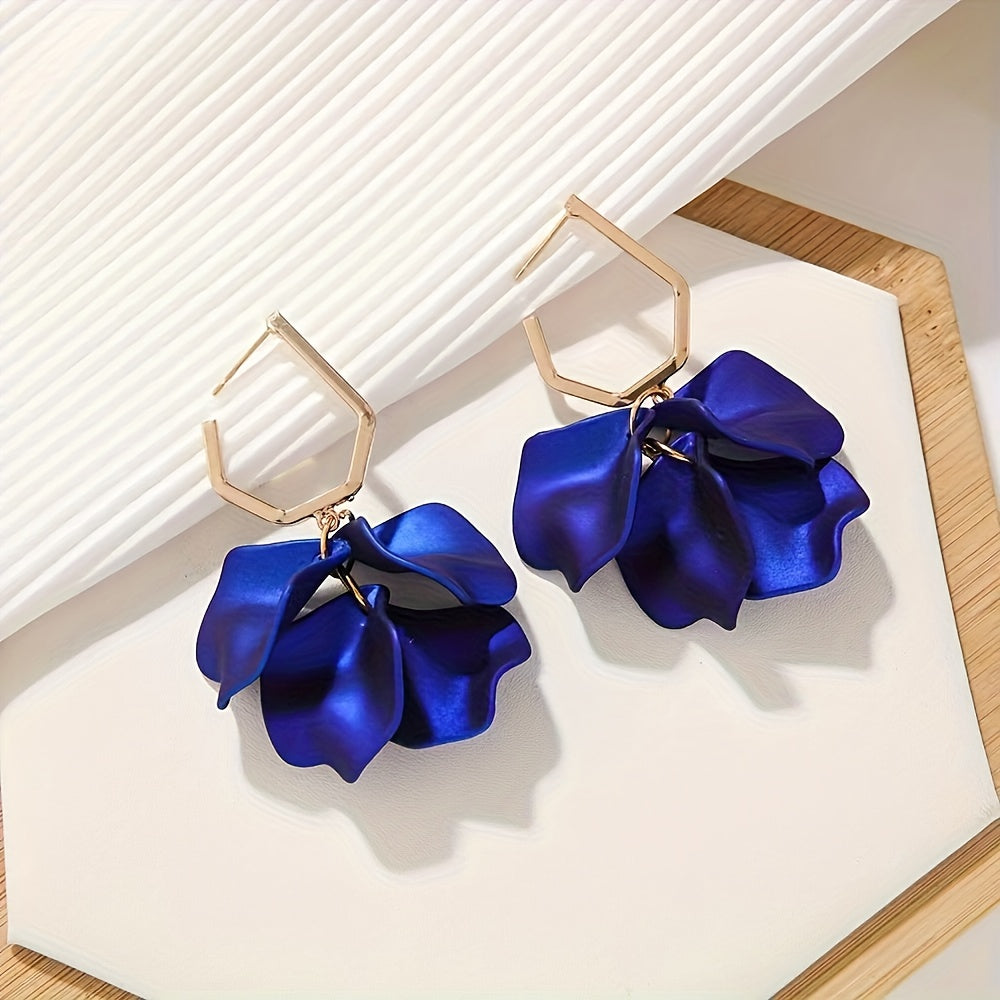 Classy Minimalist Petal Earrings