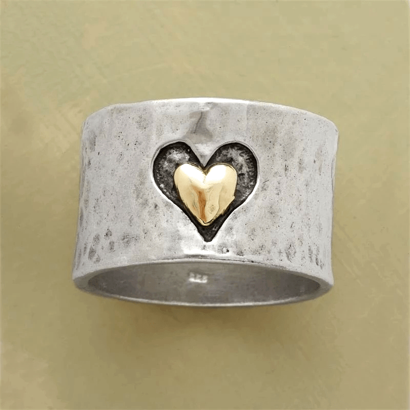 Retro Dual-Tone Heart Ring