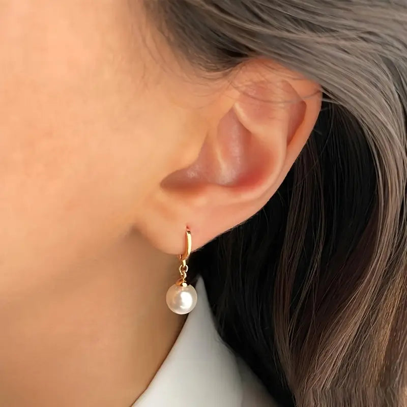 Graceful Pearl Necklace Earrings Set