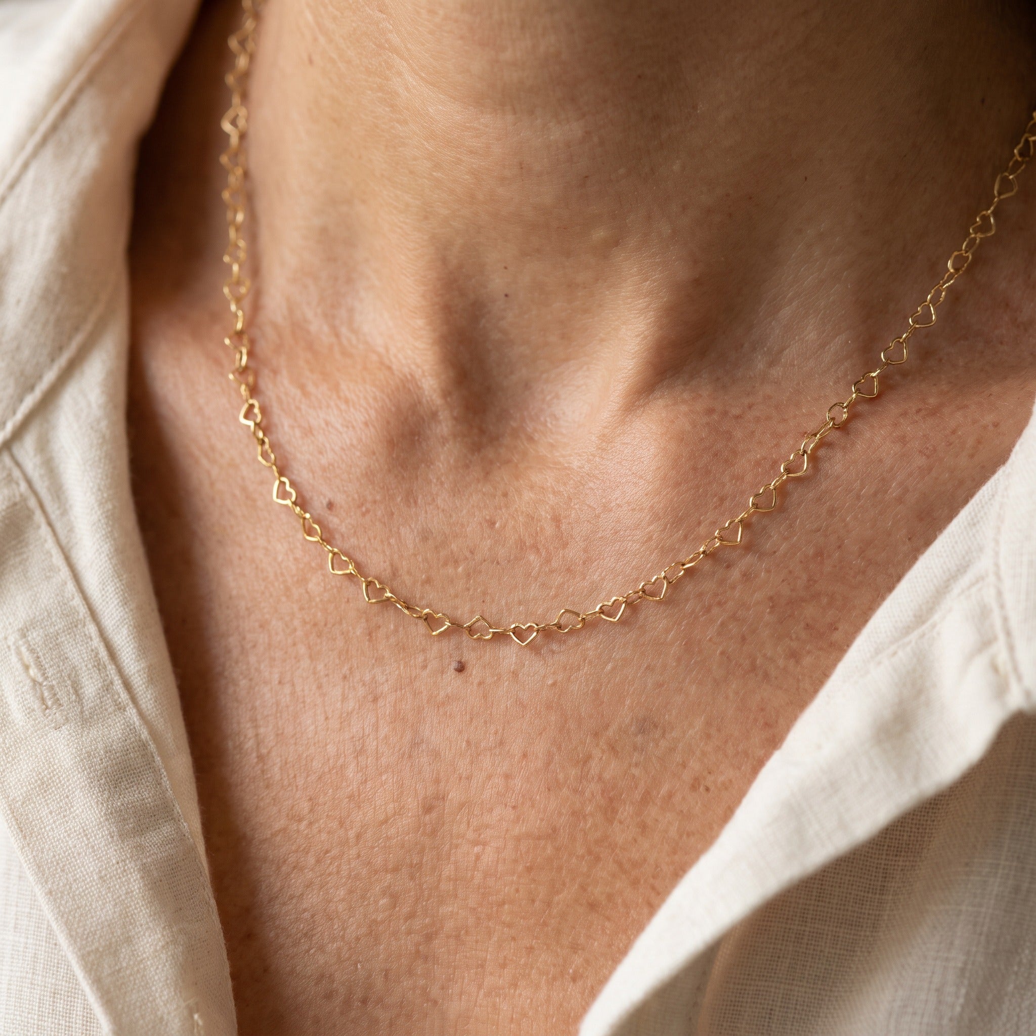 Refined Hollow Heart Necklace