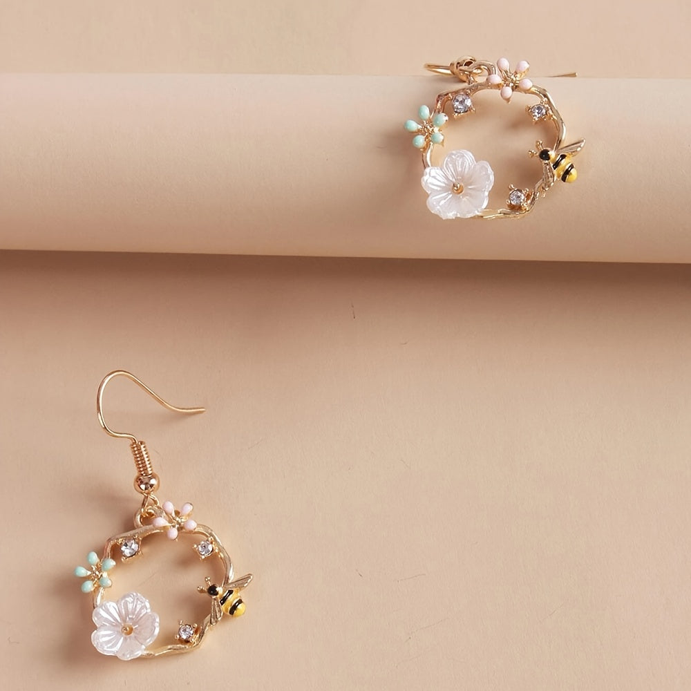 Bee Wreath Needle Earrings