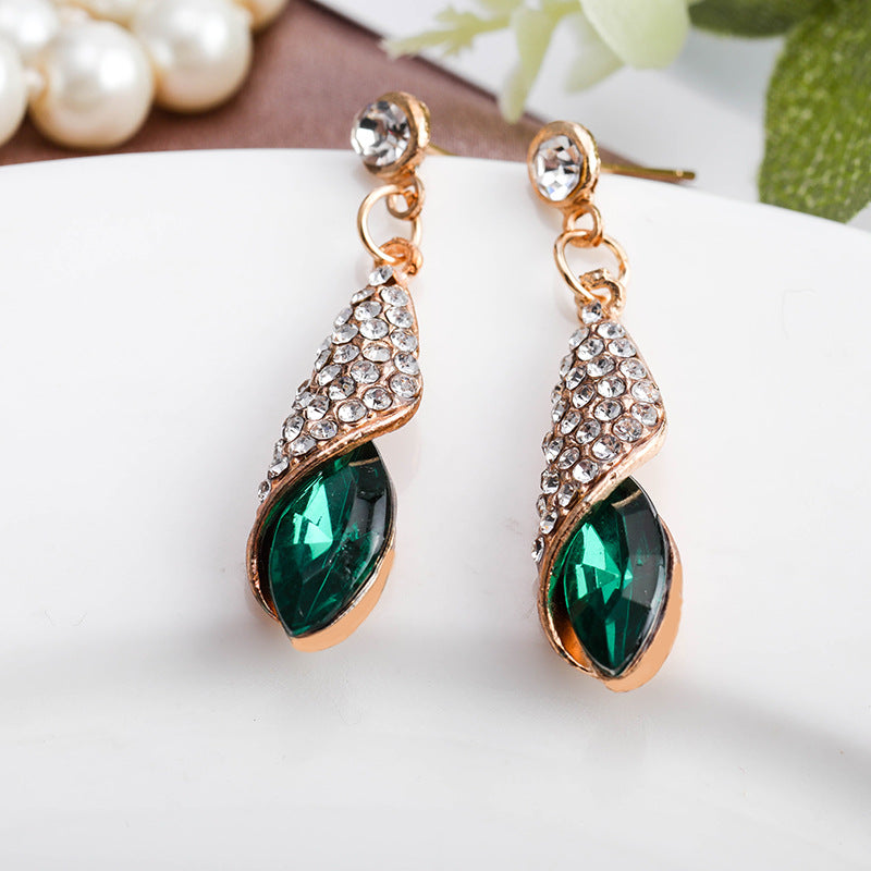 Veylith Emeraya Emerald Dangle Earrings