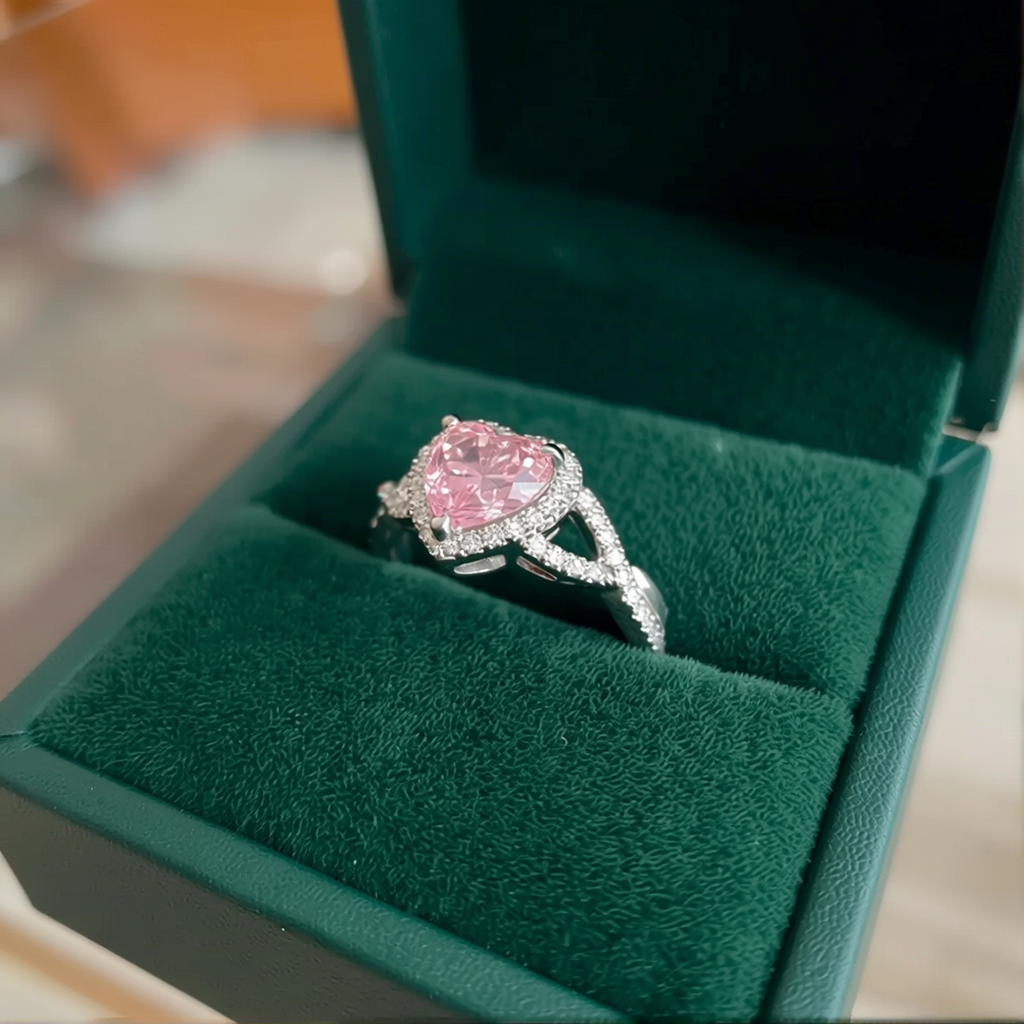 Amour Twist Halo Ring