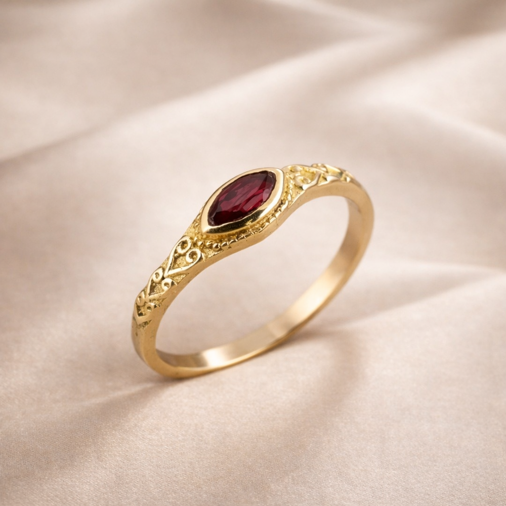 Retro Red Garnet Gold Ring