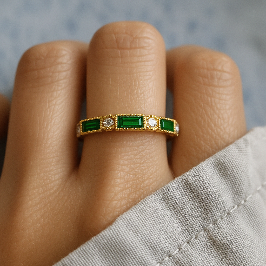 Emerald Inlaid Zirconia Gold Ring