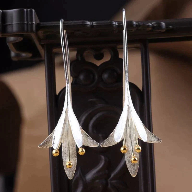 Classic Silver Flower Earrings