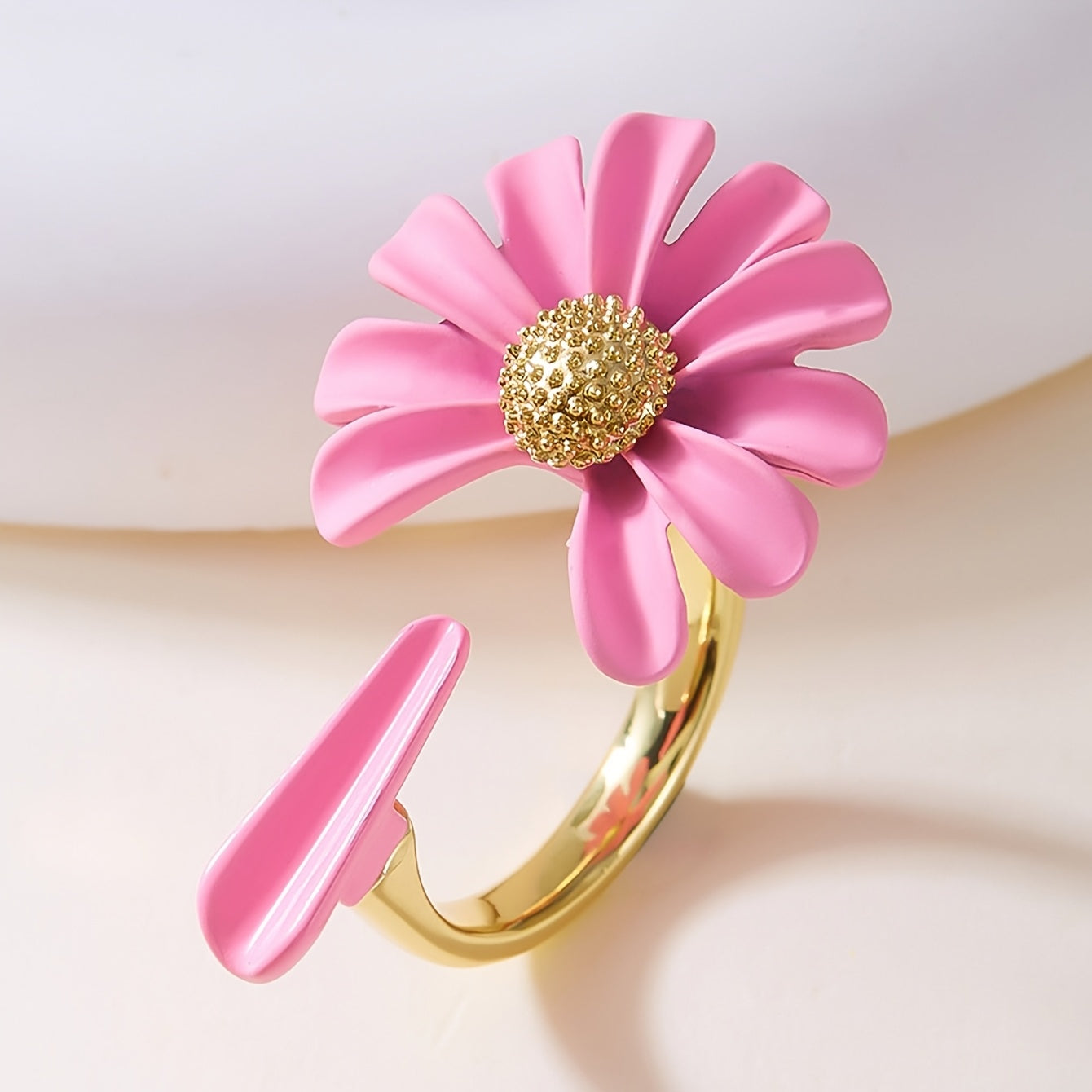 Pastoral Small Daisy Ring