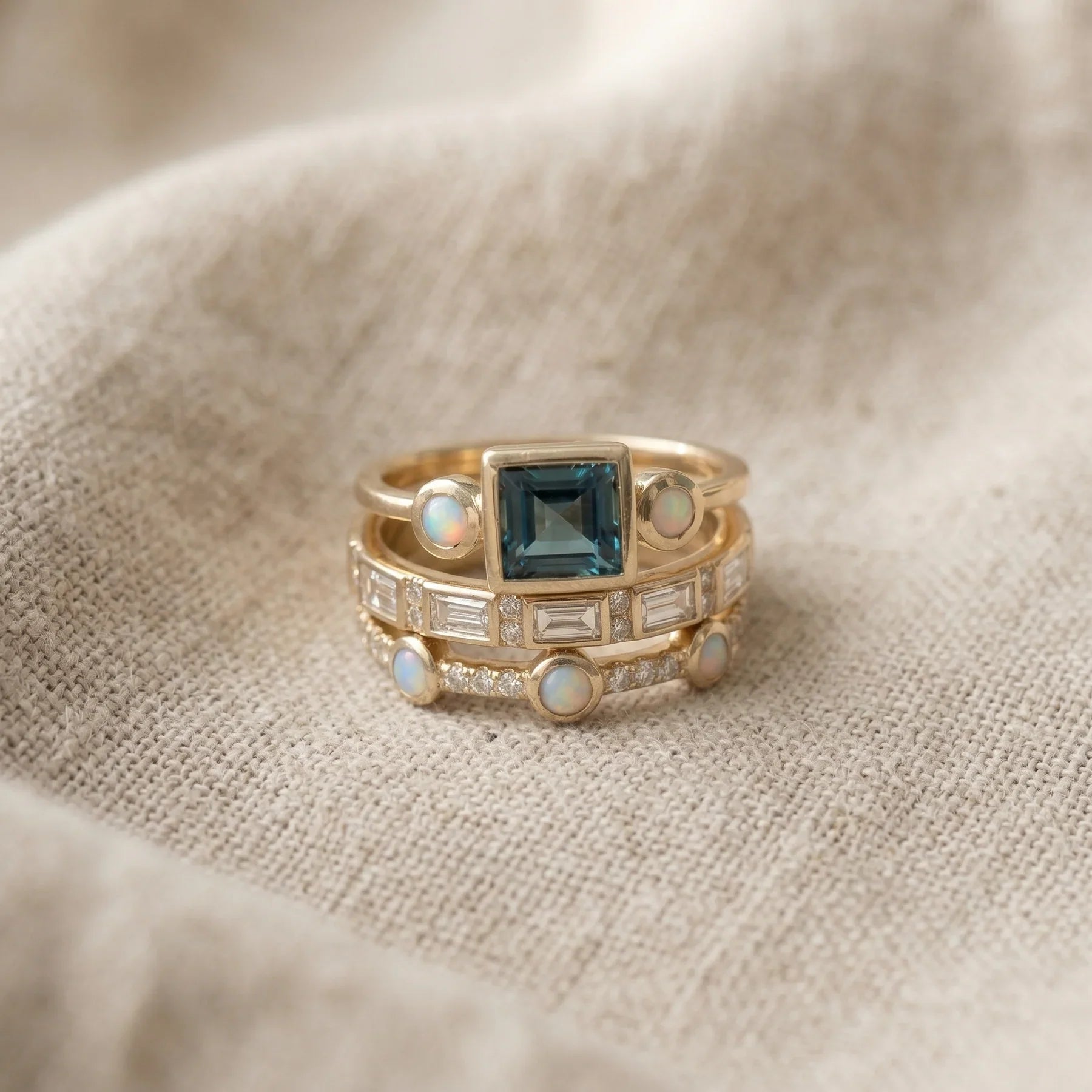 Sophisticated Crystal Ring Set