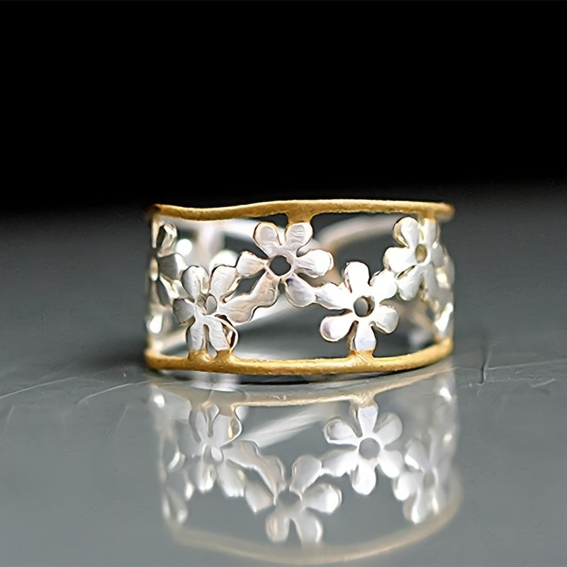 Exquisite Enamel Daisy Ring