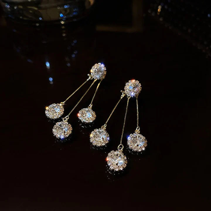 Tertia Honoria Saprkling Earrings