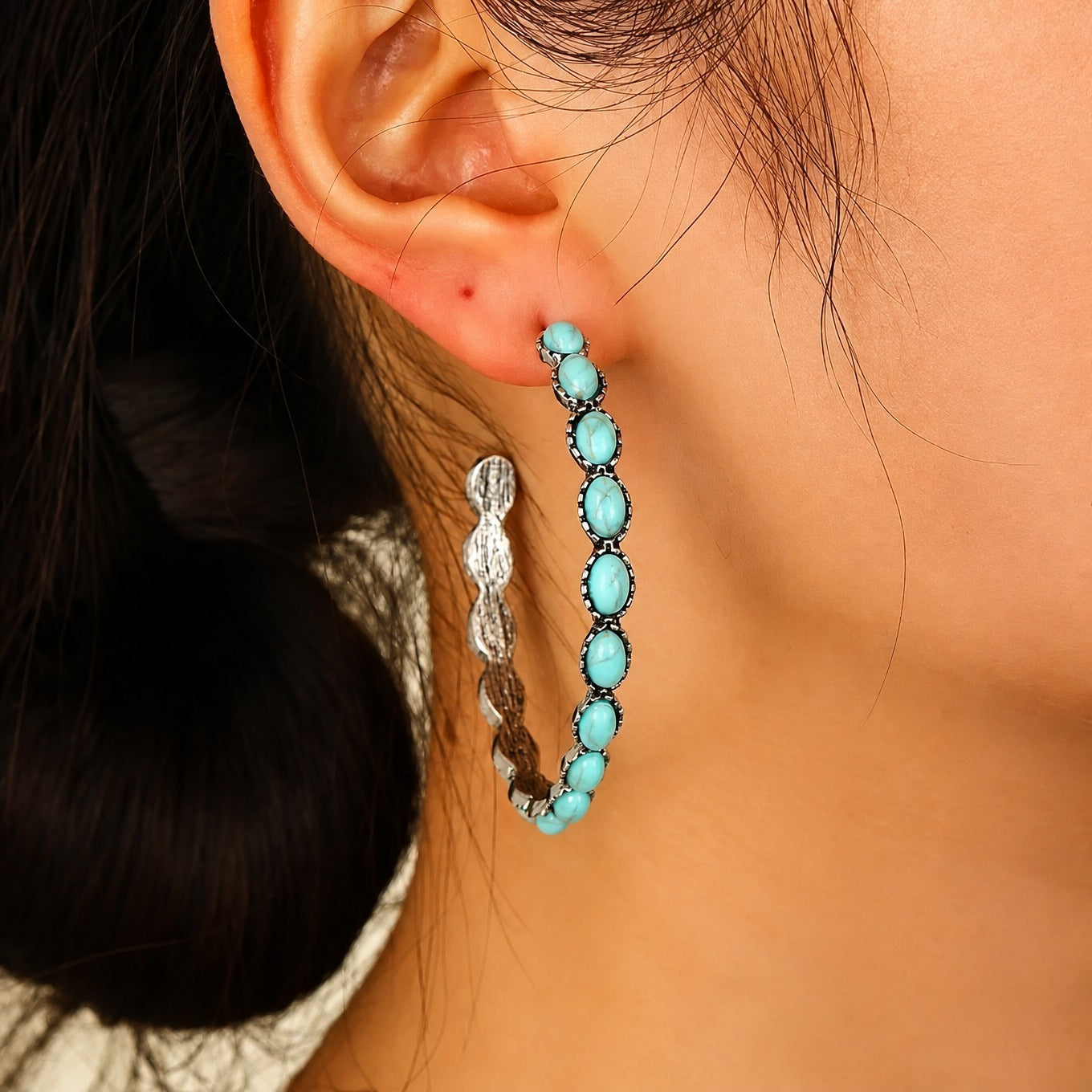 Oval White Gold Hoop Earrings