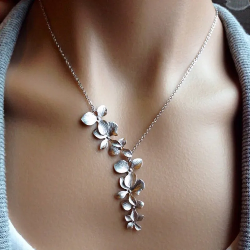 Lustrous Silver Flower Necklace