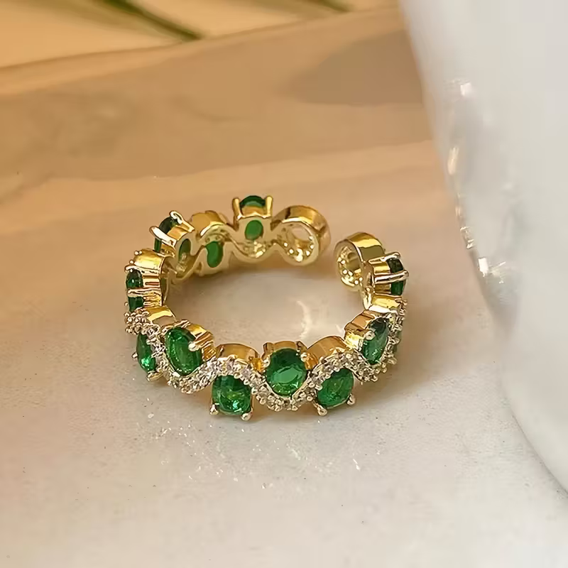 Luxe Crown Design Ring