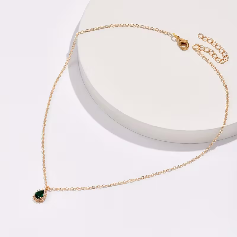 Emerald Stone Dew Necklace