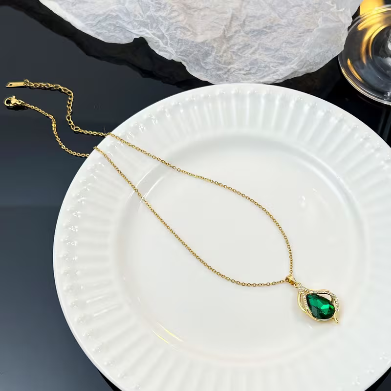 Green Crystal Wave Necklace