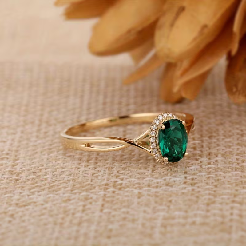 Green Twist Style Ring