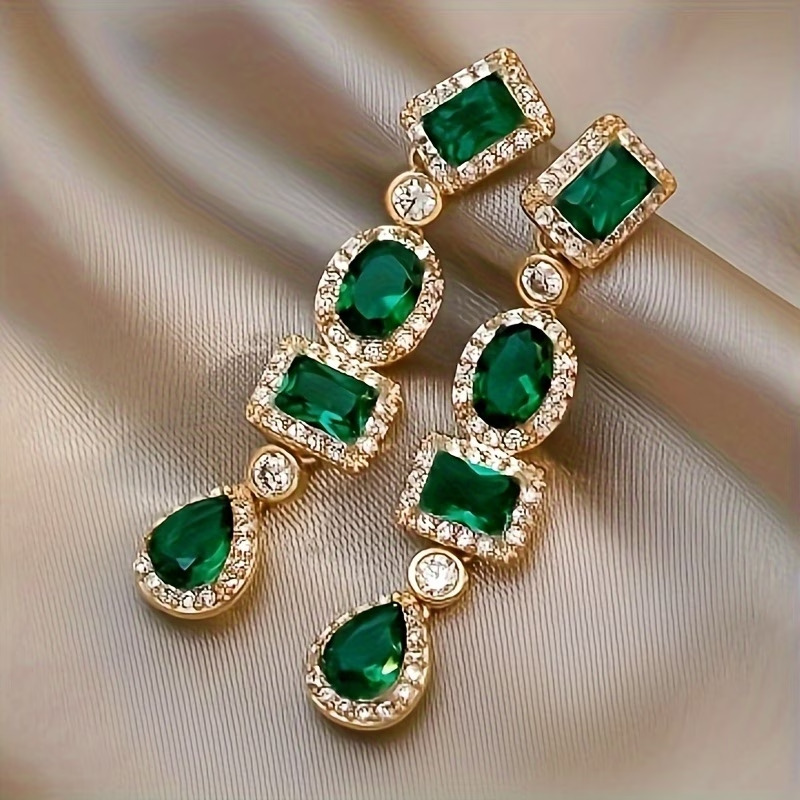 Dangling Emerald Gold Earrings