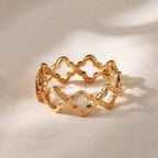 Timeless Clover Band Ring