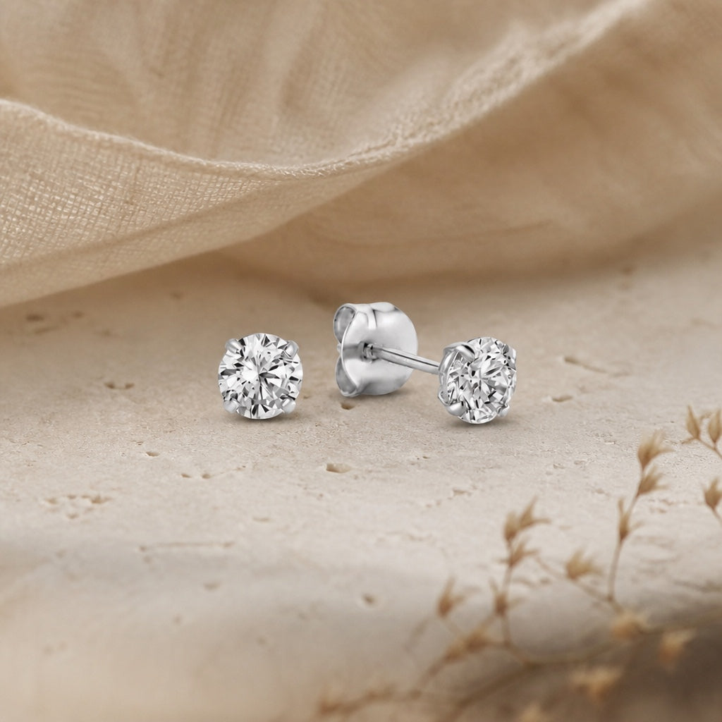 Larmes de Lune Stone Stud Earrings