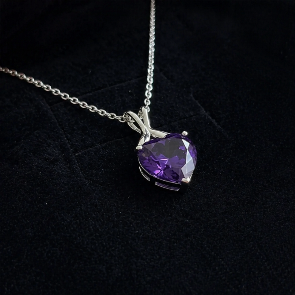 Heart Of Violet White Gold Necklace