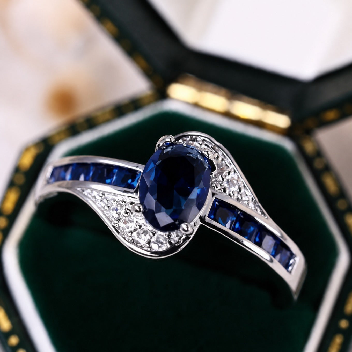 Sapphire Flow White Gold Ring