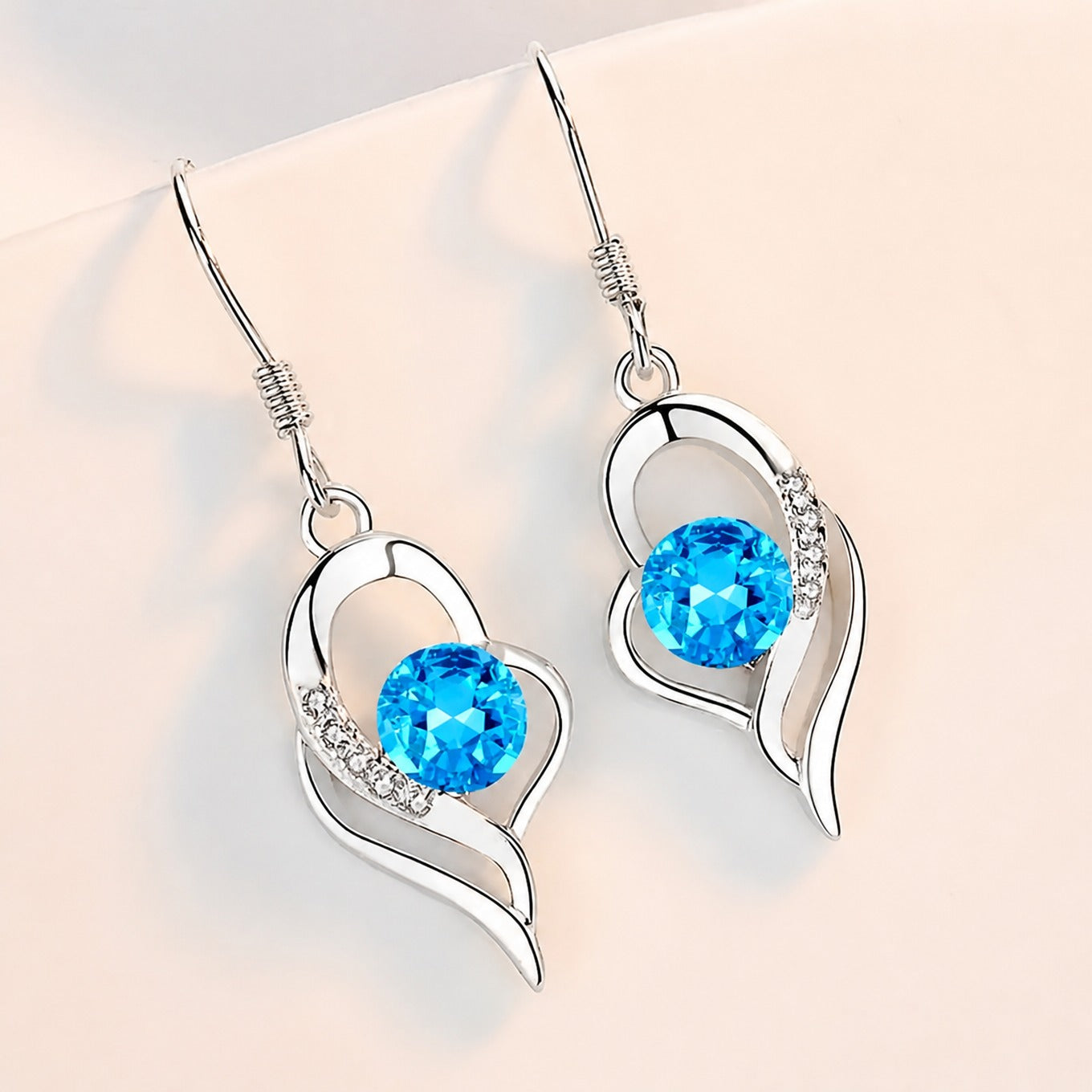 Eclipse Heart White Gold Earrings