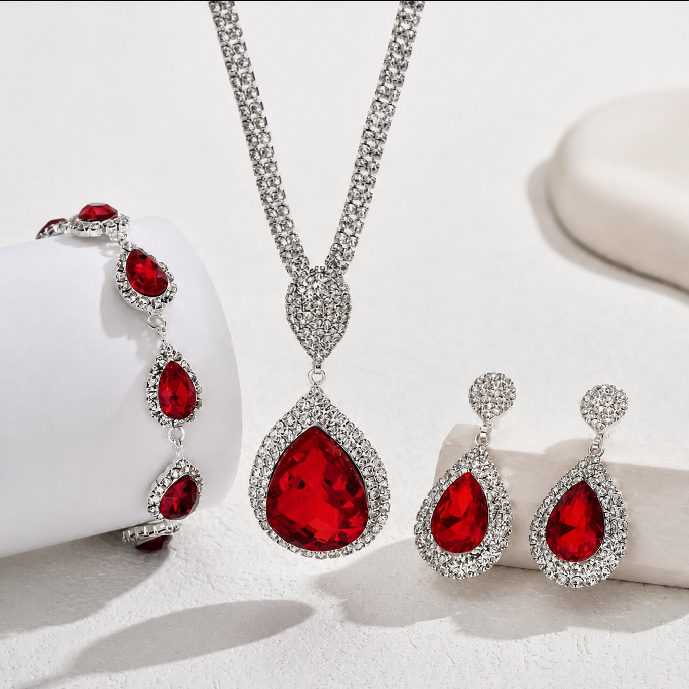 Thalira Bloodwynne White Gold Set