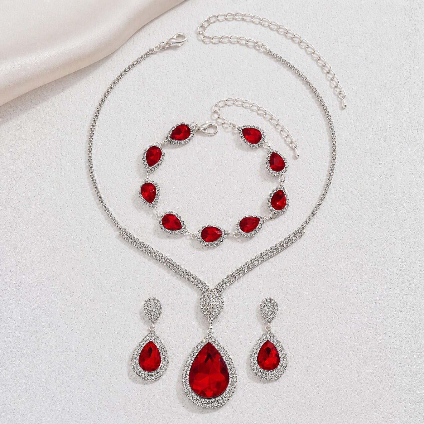 Thalira Bloodwynne White Gold Set