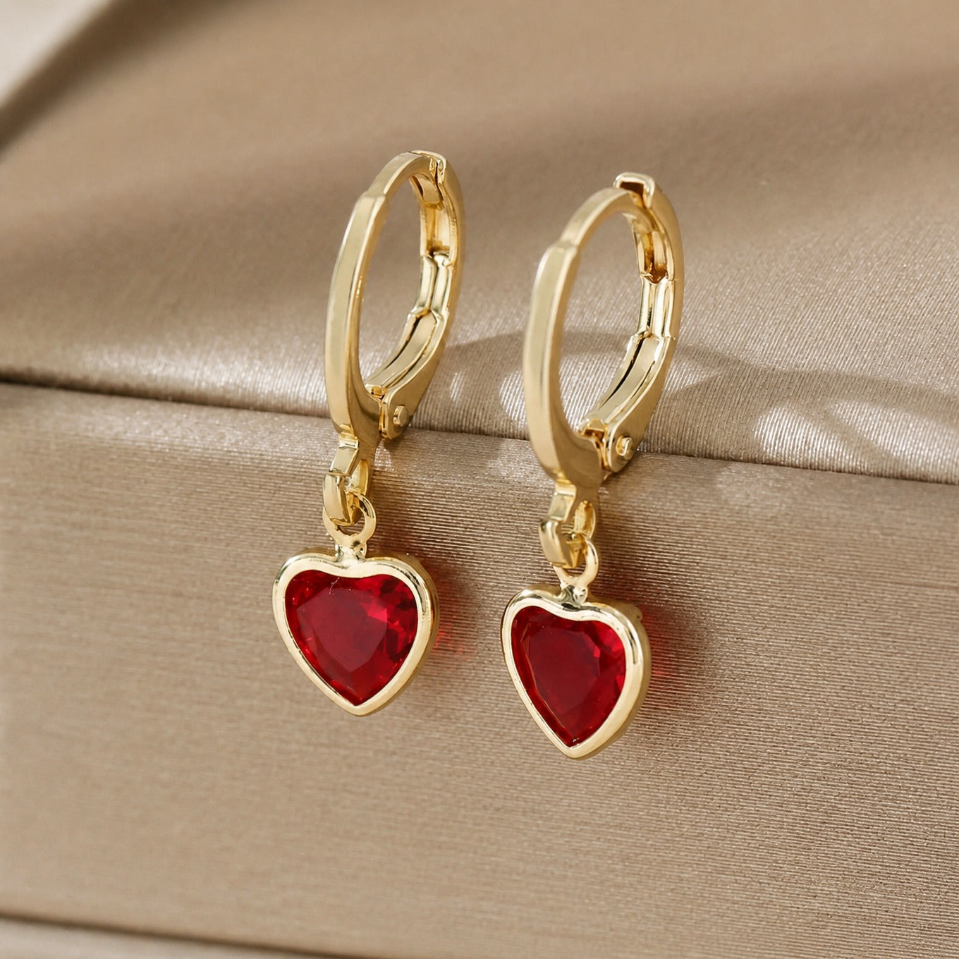 Maelis Ardora Gold Earrings