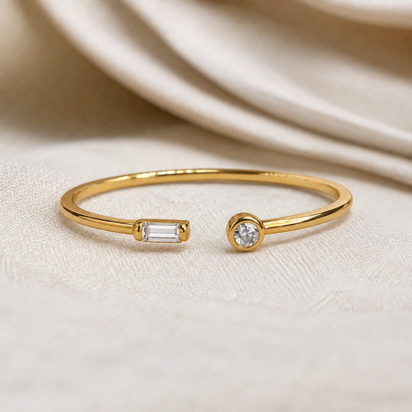 Astra Gold Band Ring