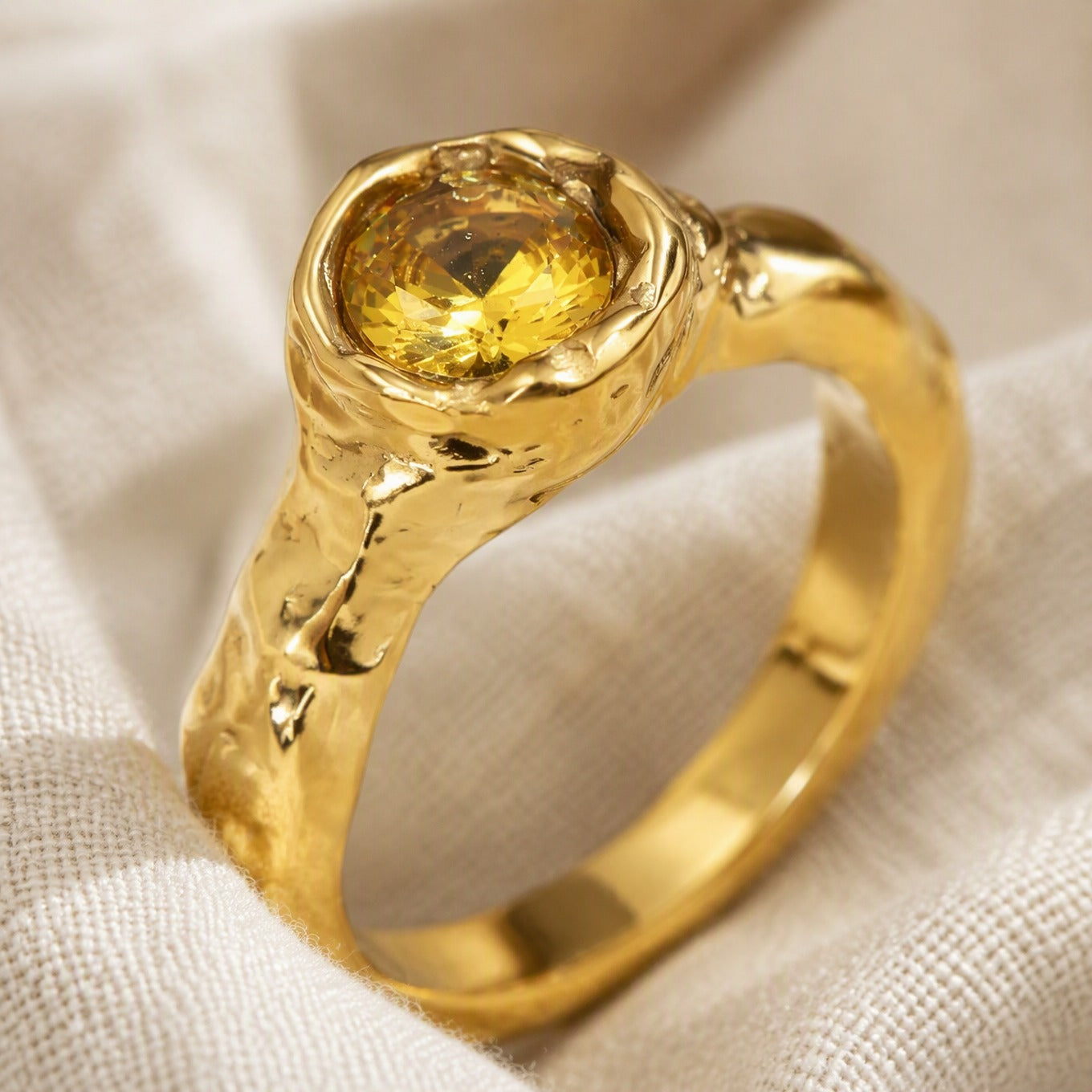 Signature Zircon Gold Ring