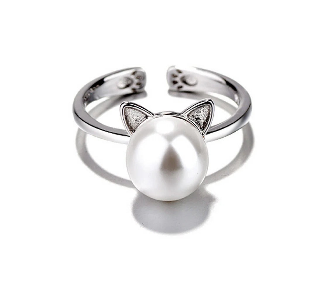 Delicate Pearl Cat Set