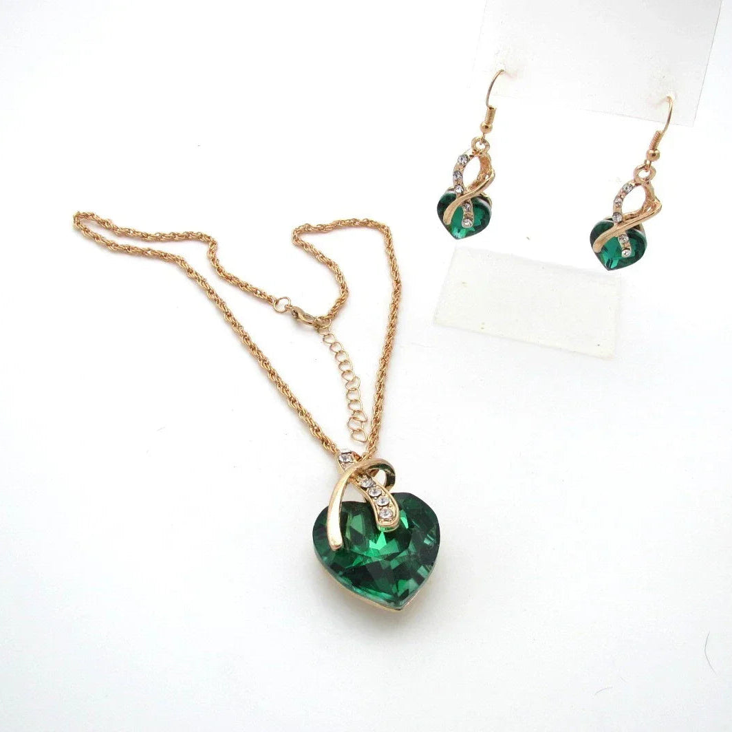 Selena Heart Emerald Set