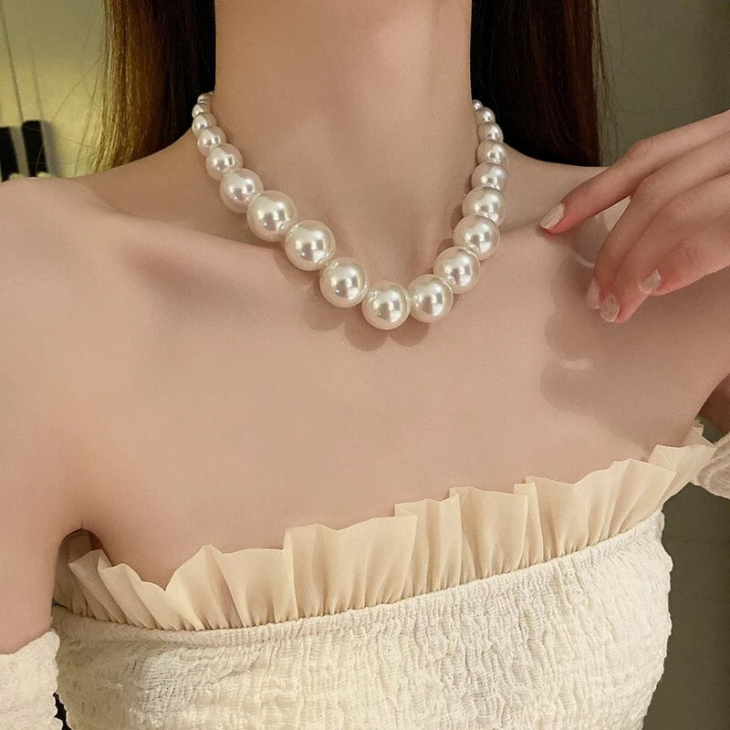 Classic Vintage Pearl Necklace