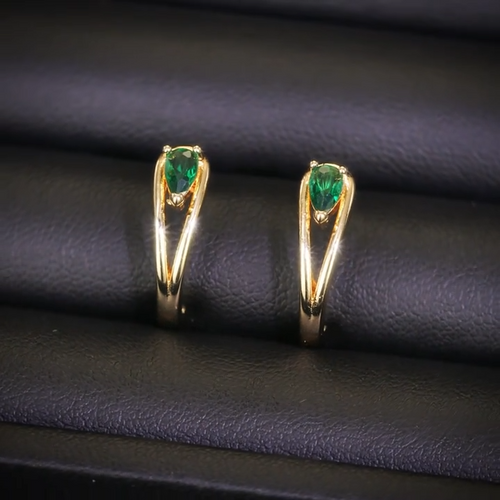 Amara Lavigne Emerald Earrings