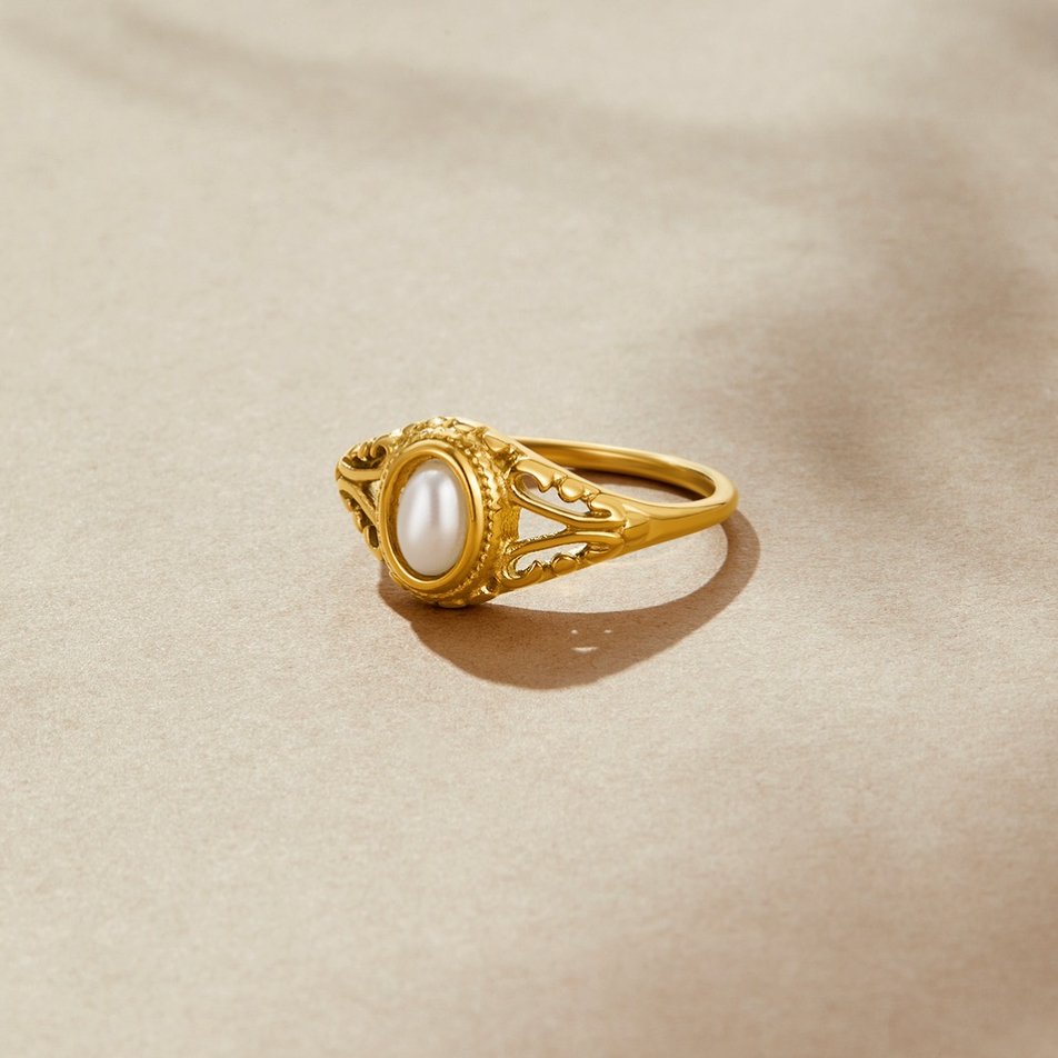 Luxe Vintage Pearl Ring