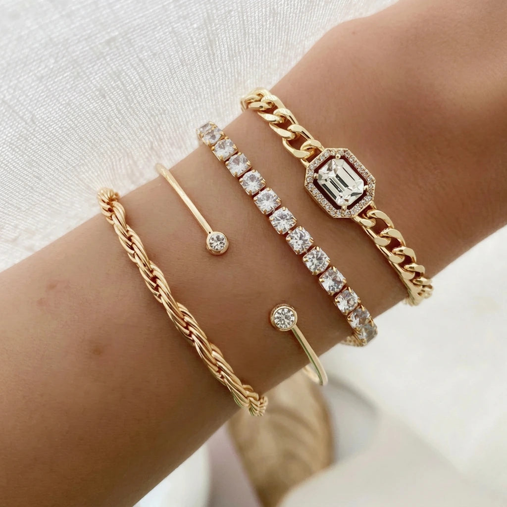 Domitia Calvina White Gold Bracelet Set
